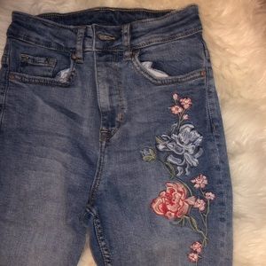 H&M SUPER SKINNY FLORAL EMBROIDERED JEANS